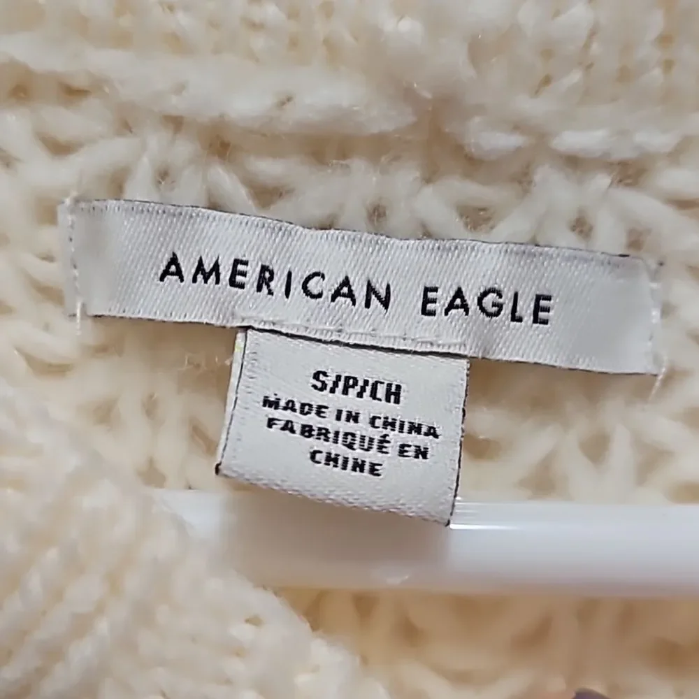 American eagle ivory sweater, small